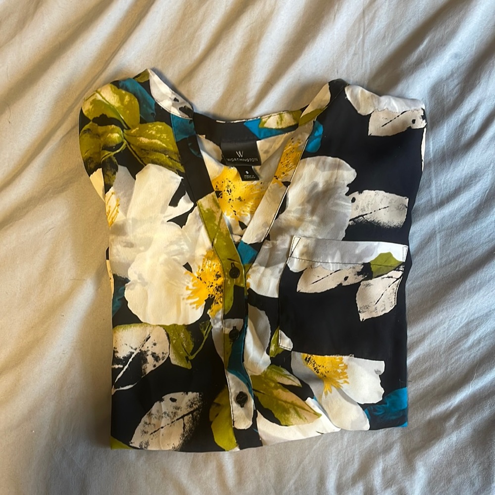 Worthington floral long sleeve blouse